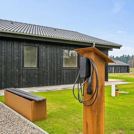 Beautiful Newly Built House For 8 People In A Beautiful Natural Area Holiday home *