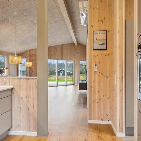 Casa de Férias Beautiful And Modern 8-person With Spacious Terraces And Quality Interiors Located In Peaceful Fuglslev Close To Forest, Nature And *