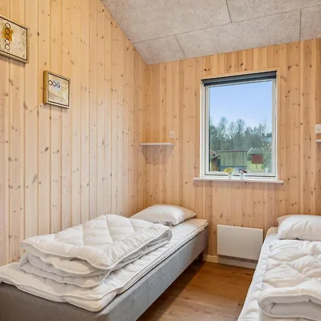 Casa de Férias Beautiful And Modern 8-person With Spacious Terraces And Quality Interiors Located In Peaceful Fuglslev Close To Forest, Nature And