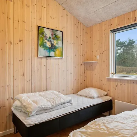 Beautiful And Modern 8-person With Spacious Terraces And Quality Interiors Located In Peaceful Fuglslev Close To Forest, Nature And Casa de Férias