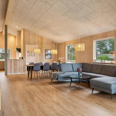 Beautiful And Modern 8-person With Spacious Terraces And Quality Interiors Located In Peaceful Fuglslev Close To Forest, Nature And Casa de Férias *